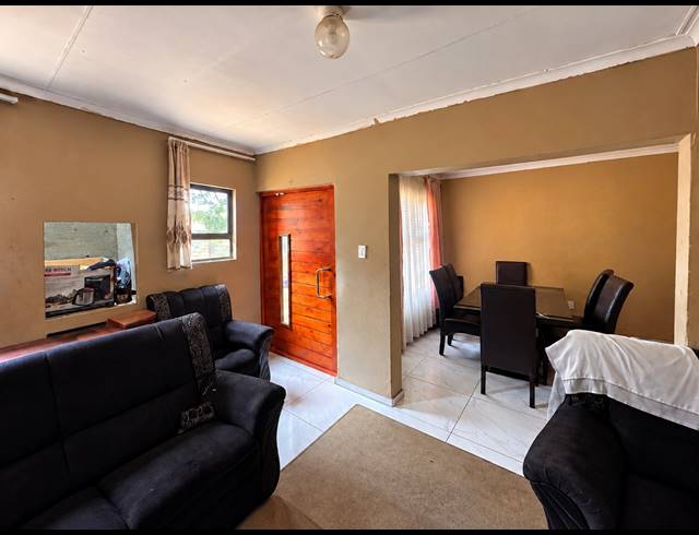 3 BEDROOM HOUSE FOR SALE IN VANDERBIJLPARK CW 6